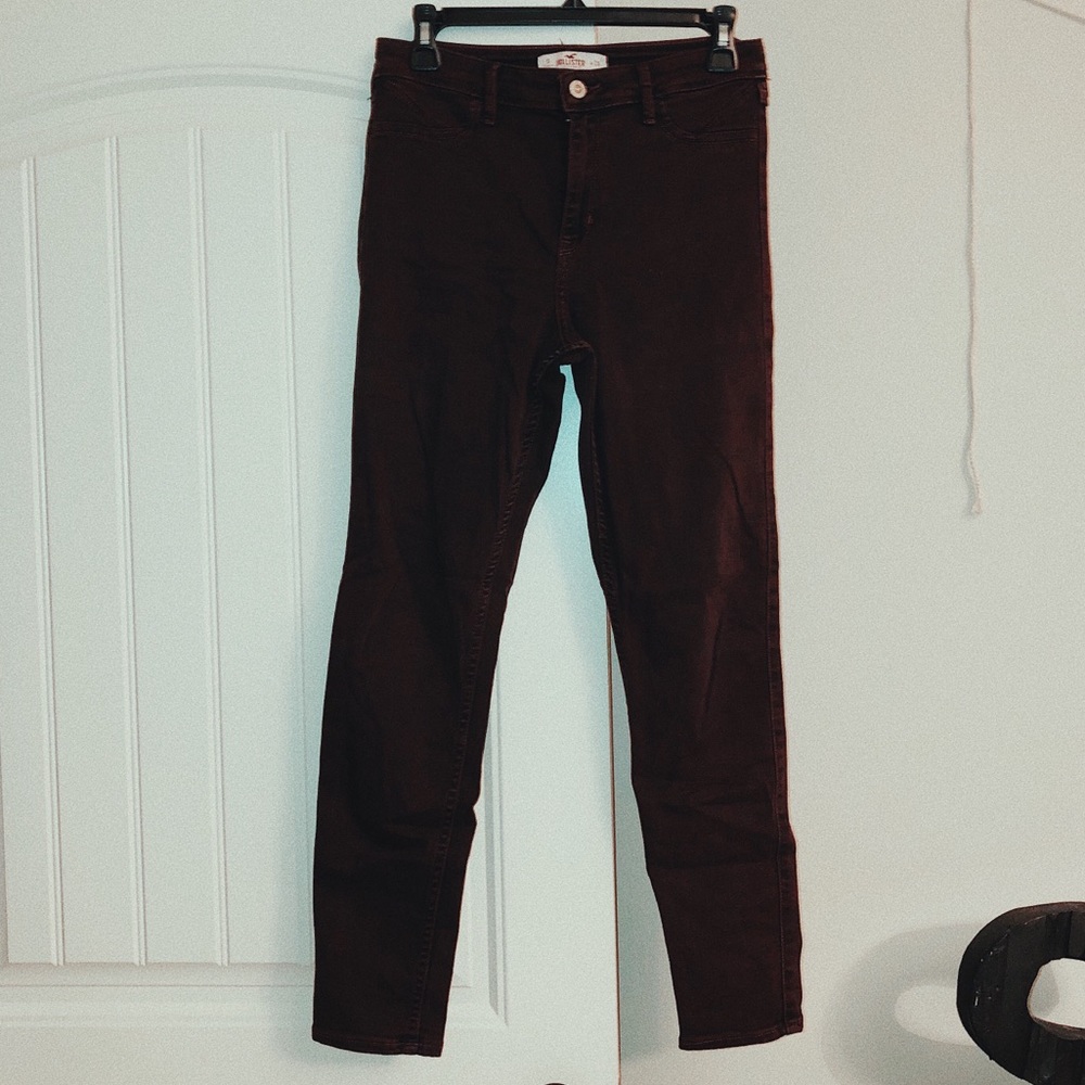 Size 9 Hollister maroon skinny jeans